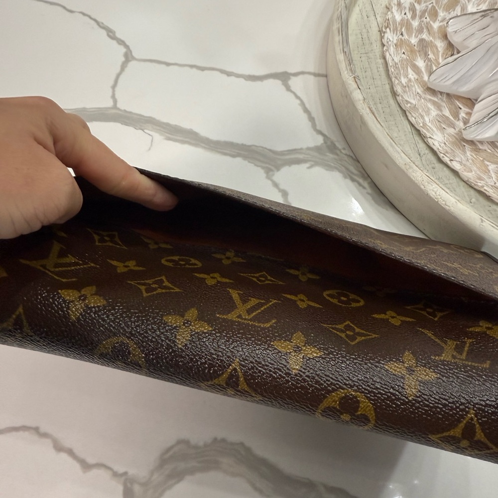 Louis Vuitton Pochette Bordeaux GM Clutch - Picture 4 of 12